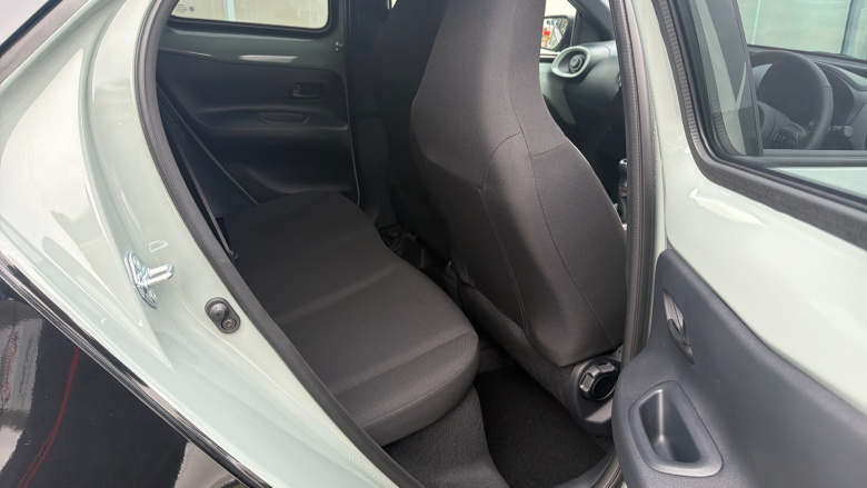 Toyota Aygo X 1.0 VVT-i Edge 5dr Petrol Hatchback